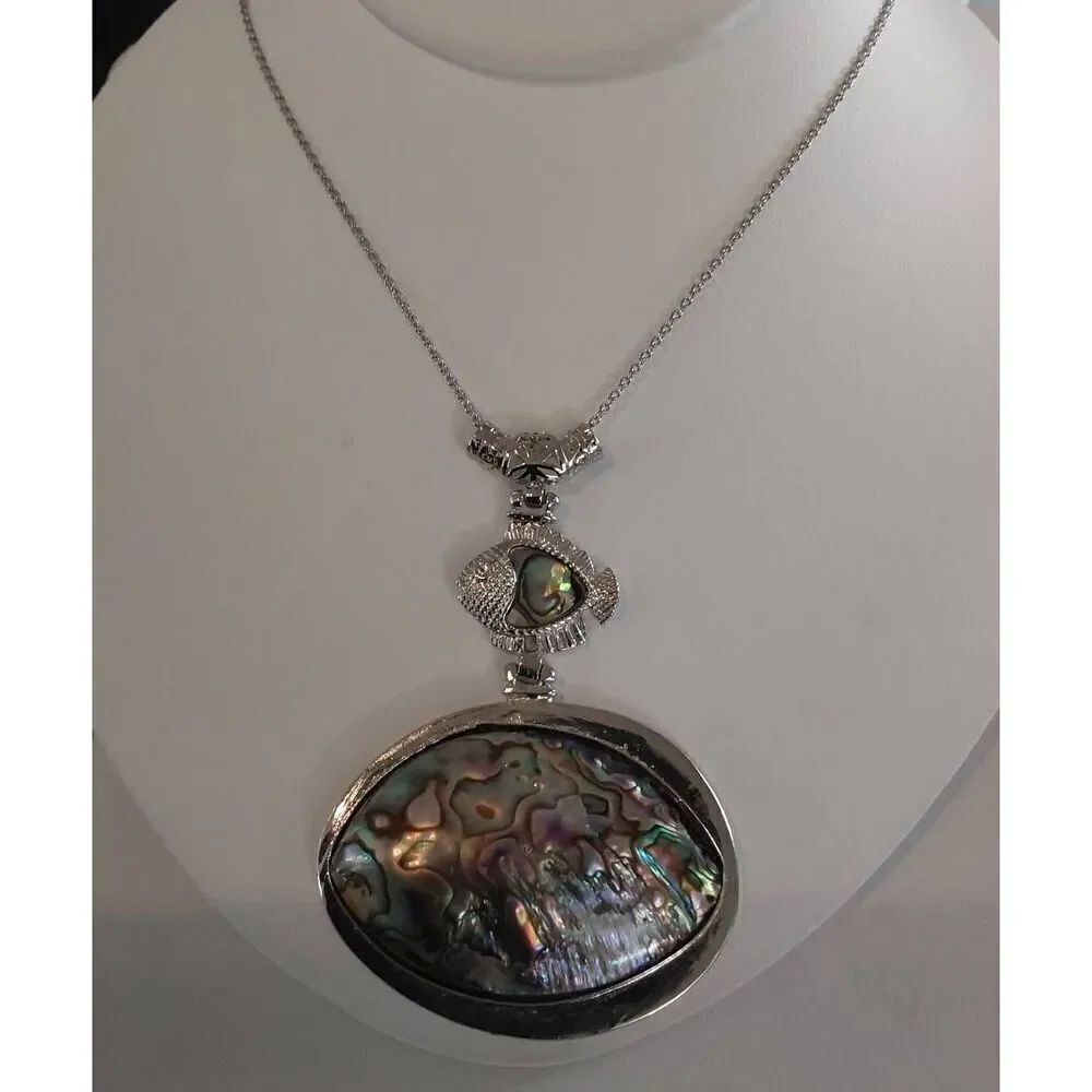 Beautiful Vintage 18KWGP Abalone Shell & Fish Charm Necklace